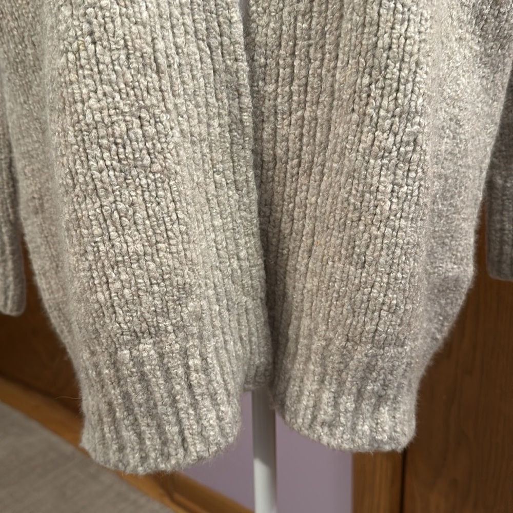 Vince size small sweater cardigan. - Picture 4 of 11